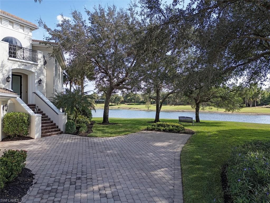 15528 Monterosso Ln 202, Naples, FL 34110-15