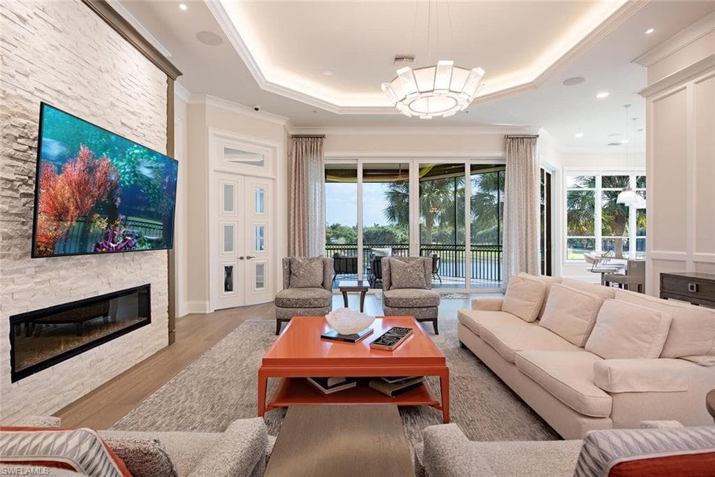 15528 Monterosso Ln 202, Naples, FL 34110-2
