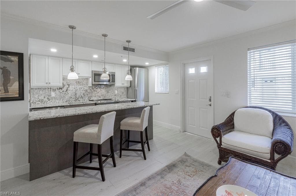 480 5th St S 105, Naples, FL 34102-17