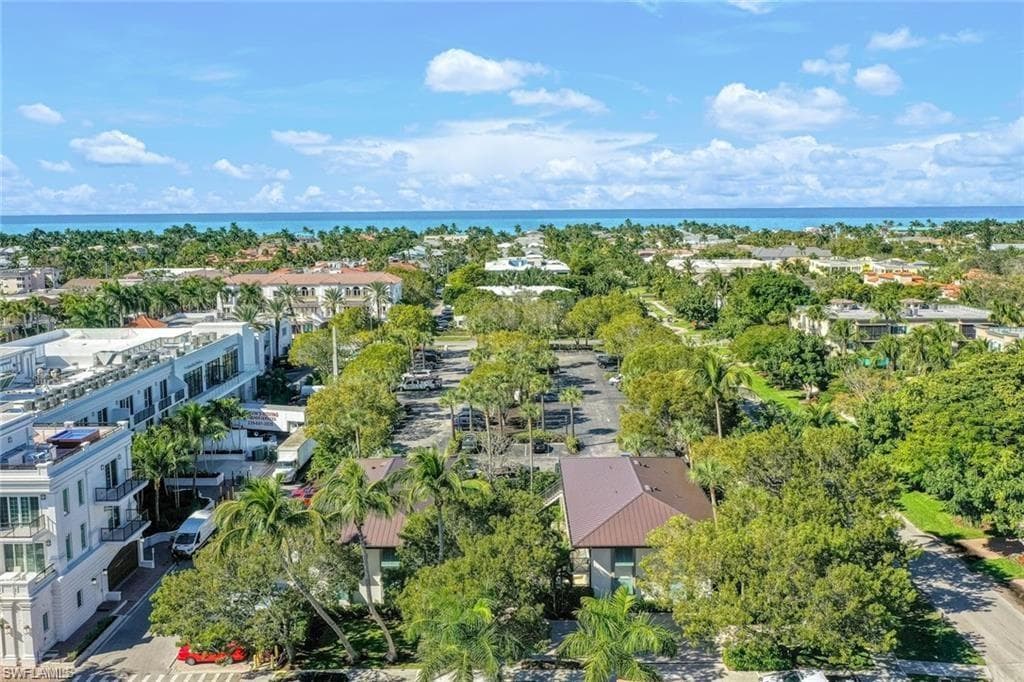 480 5th St S 105, Naples, FL 34102-18
