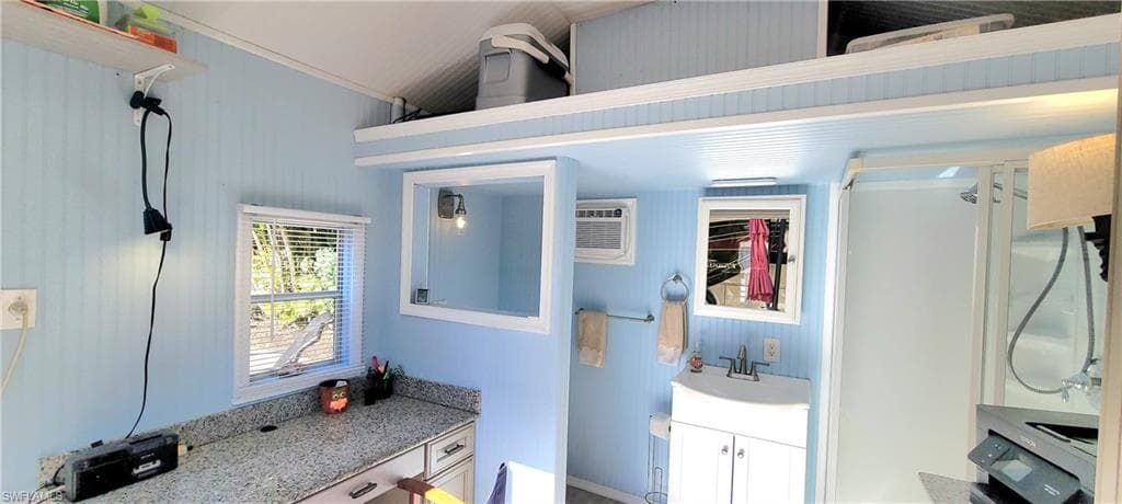 4956 Coach Ln, Naples, FL 34114-9