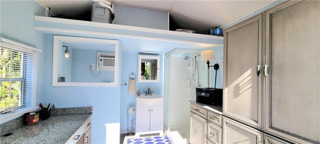 4956 Coach Ln, Naples, FL 34114-11