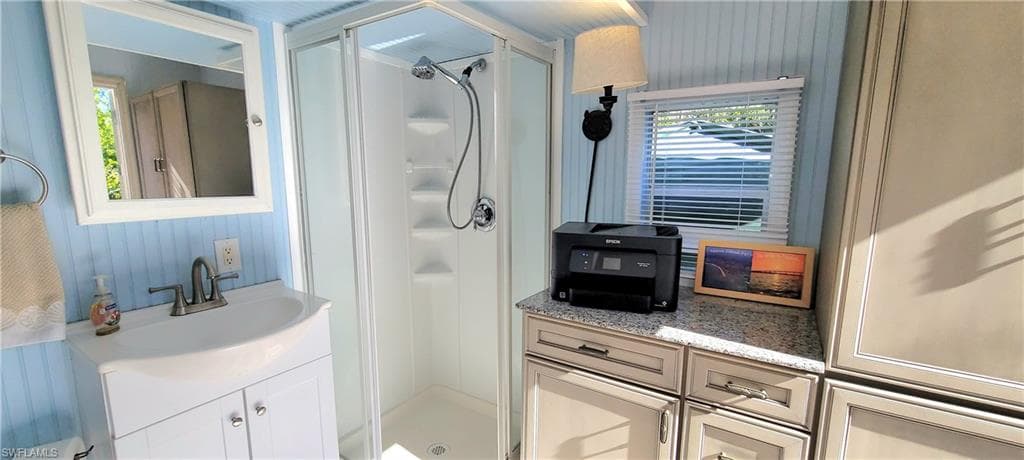 4956 Coach Ln, Naples, FL 34114-5