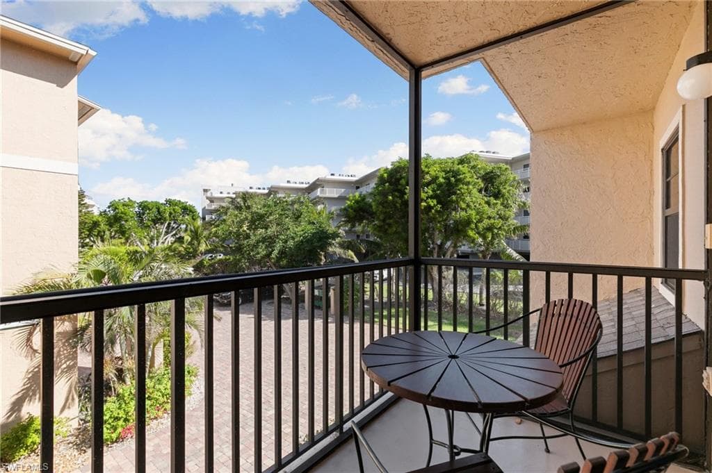 1121 Collier Blvd F 101, Marco Island, FL 34145-16