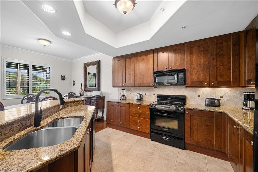 1015 Sandpiper St D105, Naples, FL 34102-11
