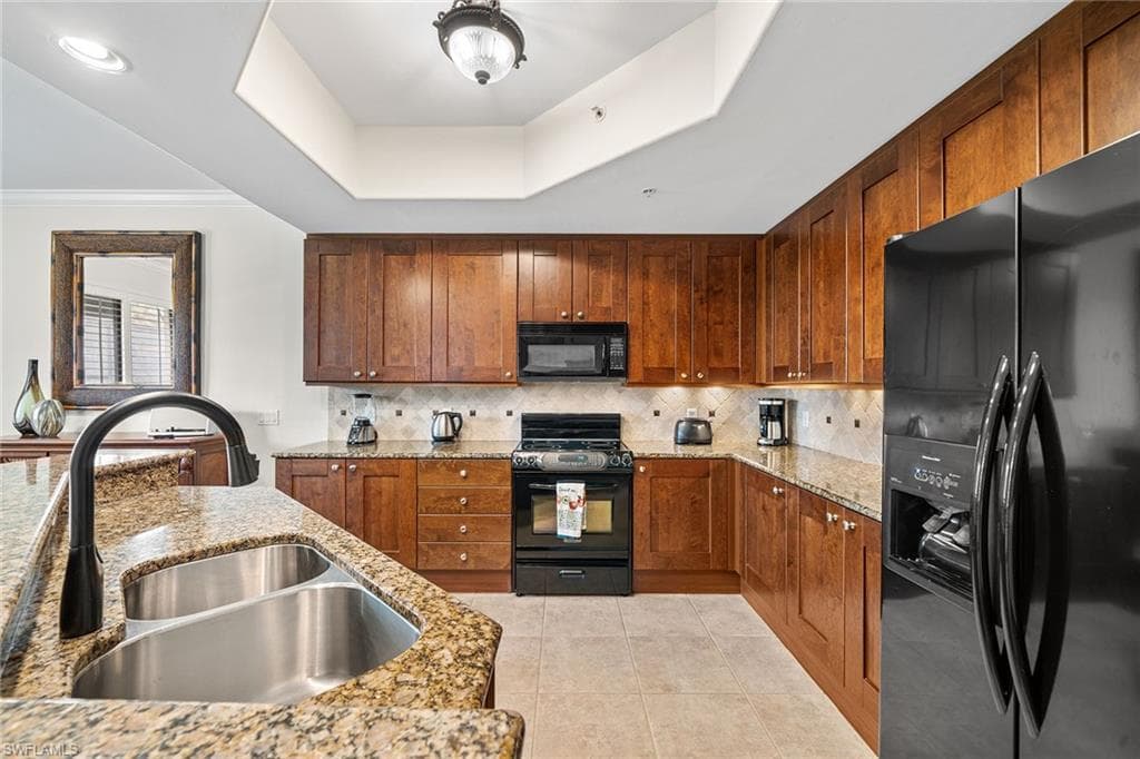 1015 Sandpiper St D105, Naples, FL 34102-12