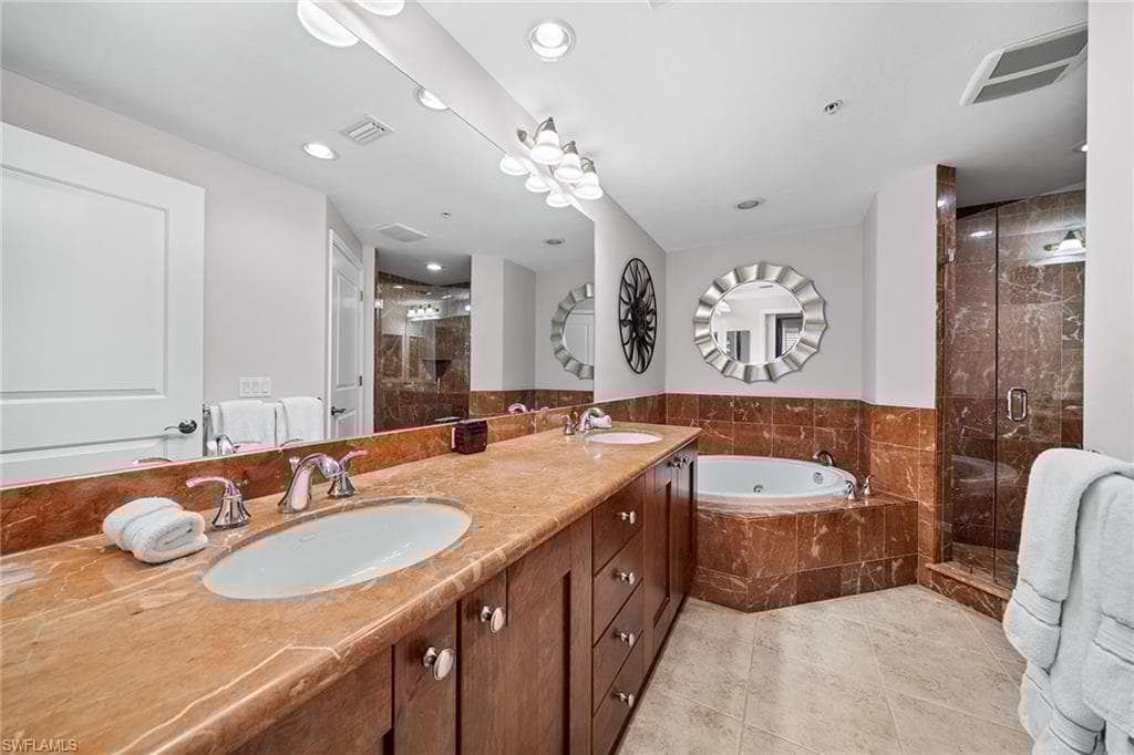 1015 Sandpiper St D105, Naples, FL 34102-28