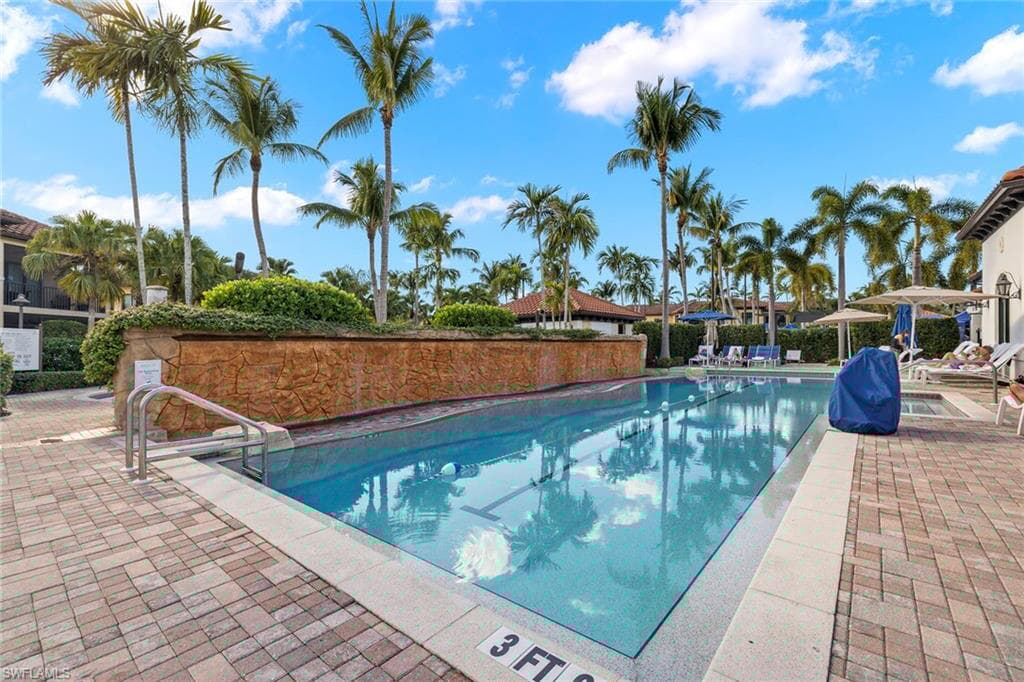 1015 Sandpiper St D105, Naples, FL 34102-39