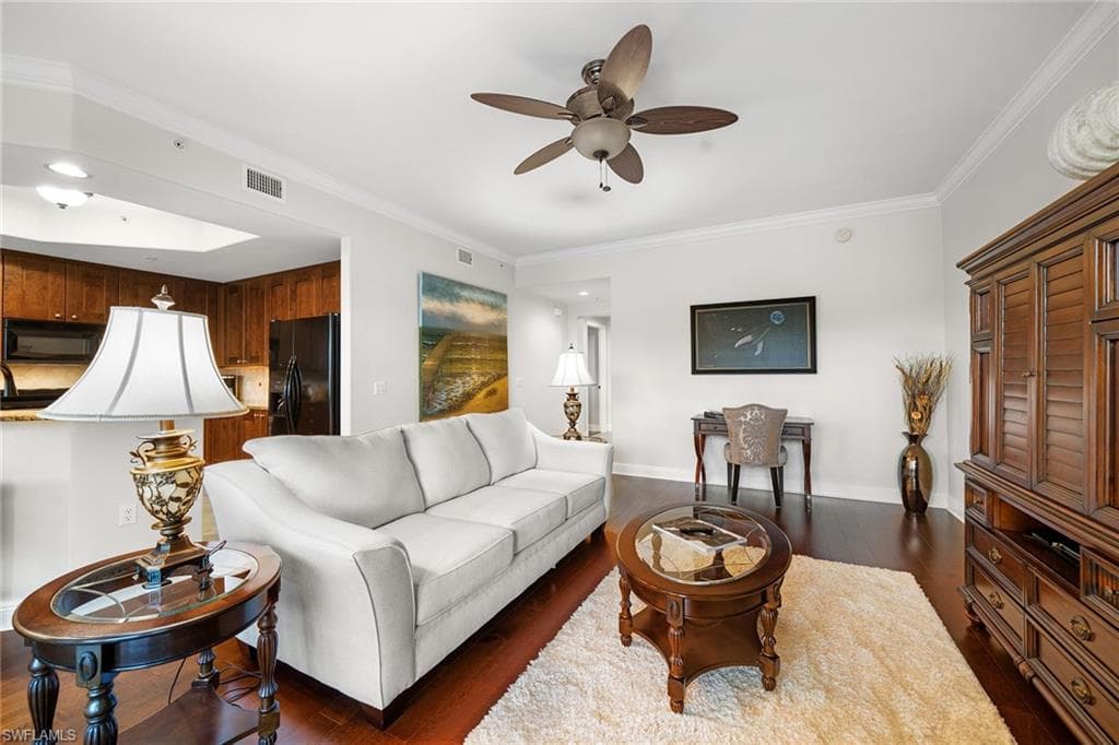 1015 Sandpiper St D105, Naples, FL 34102-6
