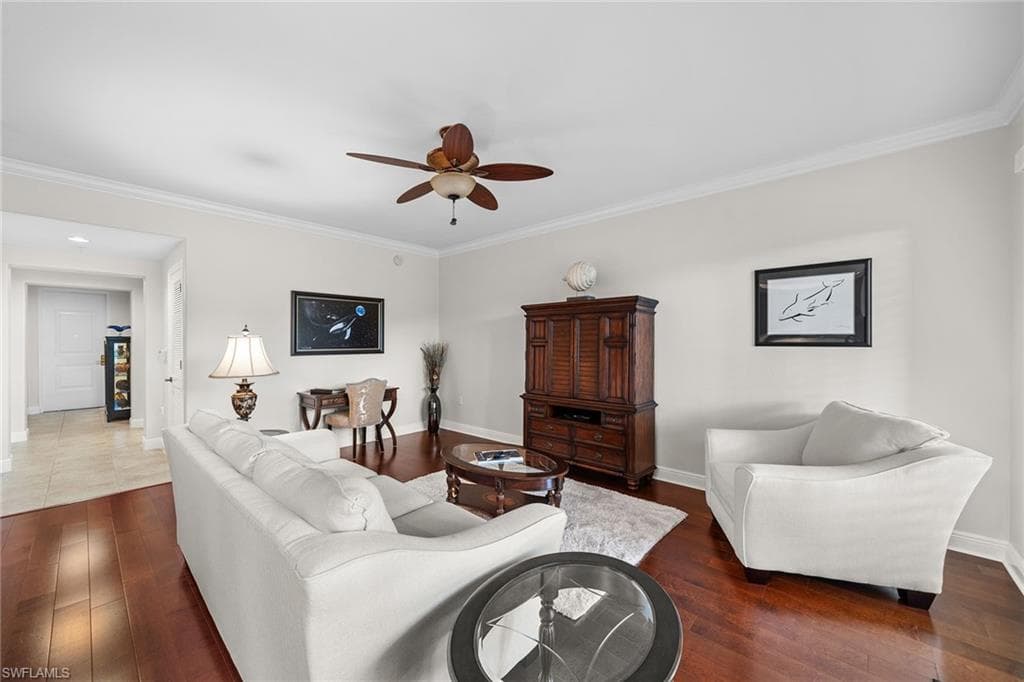 1015 Sandpiper St D105, Naples, FL 34102-7