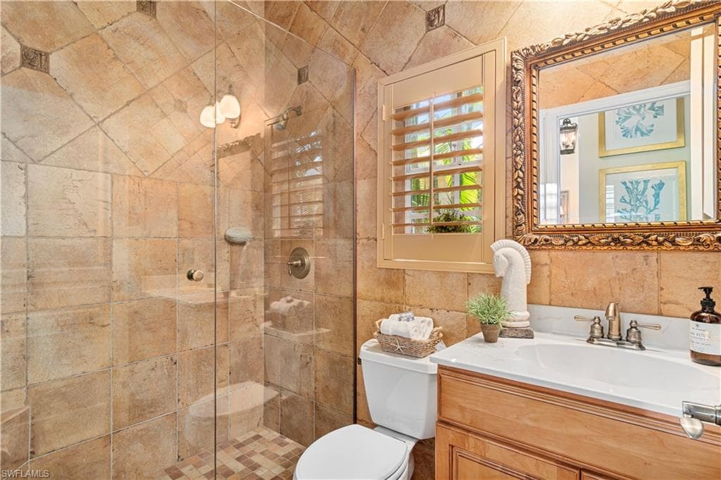 27140 Flamingo Dr, Bonita Springs, FL 34135-27
