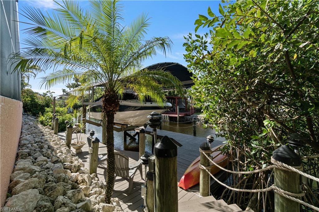 27140 Flamingo Dr, Bonita Springs, FL 34135-40