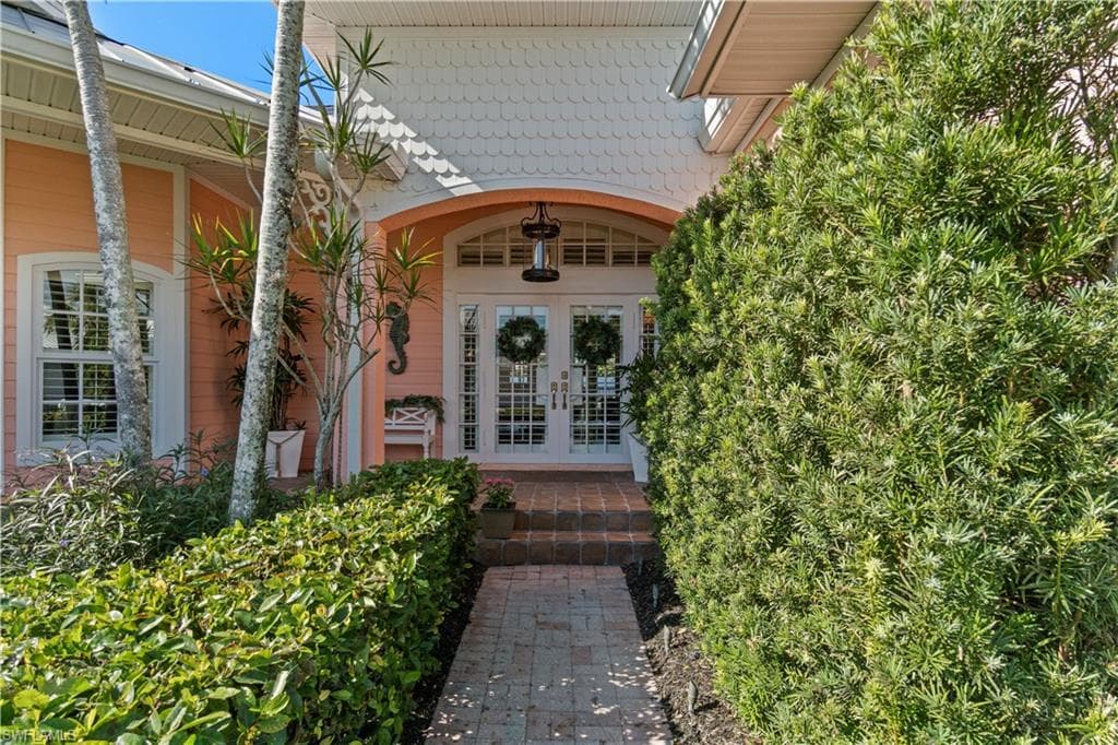 27140 Flamingo Dr, Bonita Springs, FL 34135-6