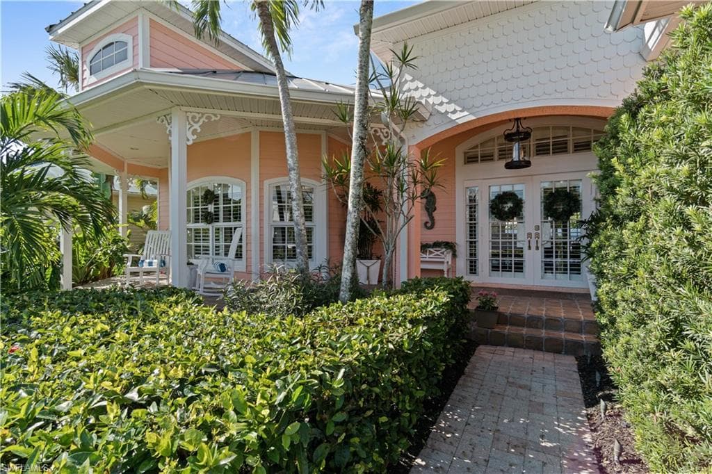 27140 Flamingo Dr, Bonita Springs, FL 34135-7