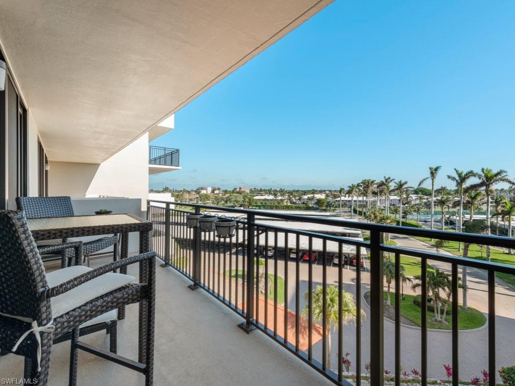 180 Seaview Ct 504, Marco Island, FL 34145-11