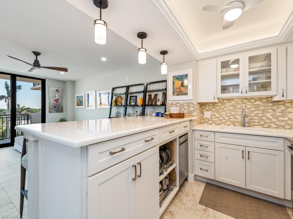 180 Seaview Ct 504, Marco Island, FL 34145-5