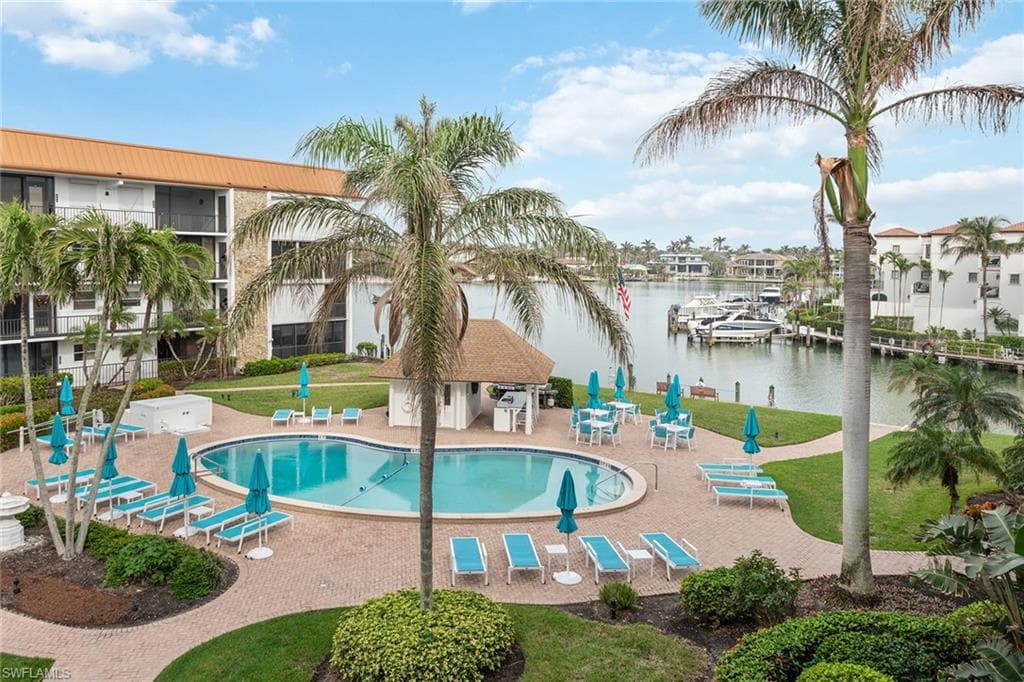 2900 Gulf Shore Blvd N 310, Naples, FL 34103-17