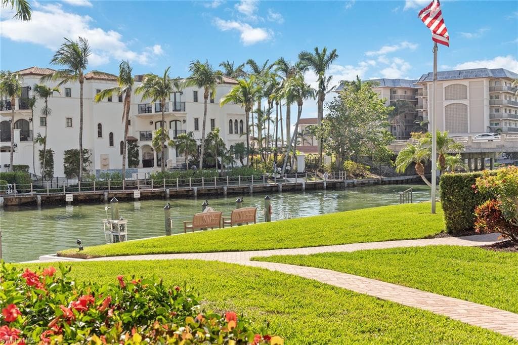 2900 Gulf Shore Blvd N 310, Naples, FL 34103-18