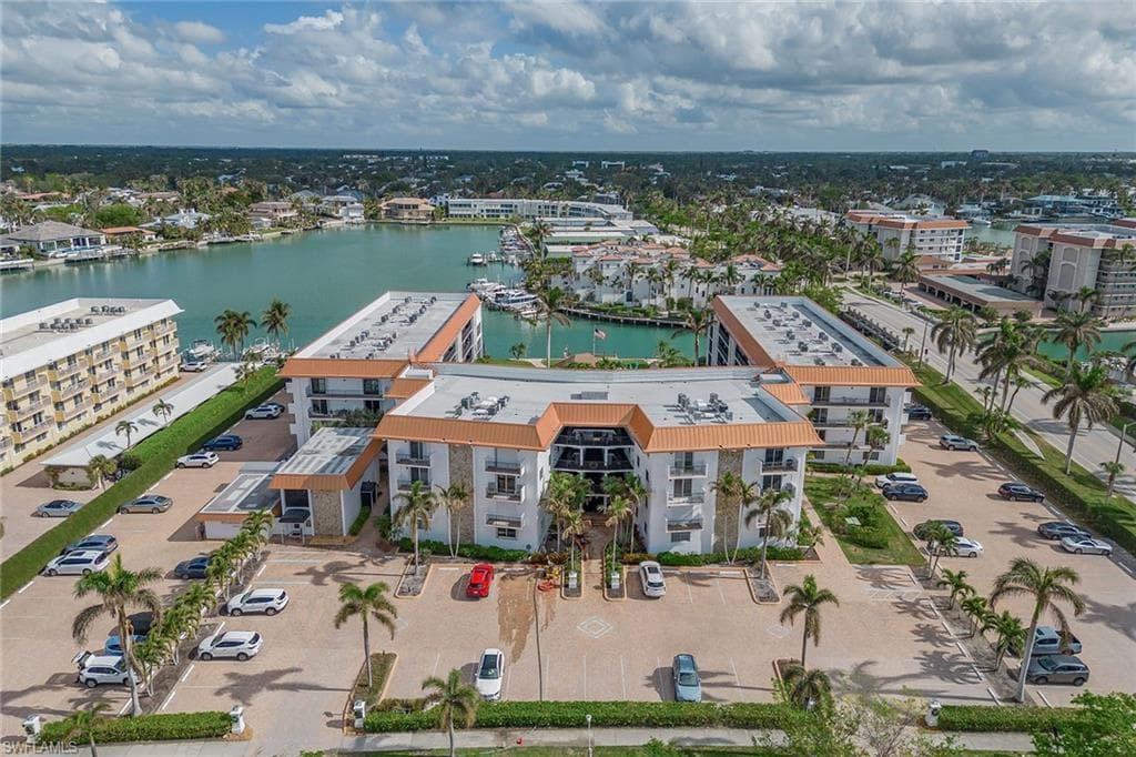 2900 Gulf Shore Blvd N 310, Naples, FL 34103-22