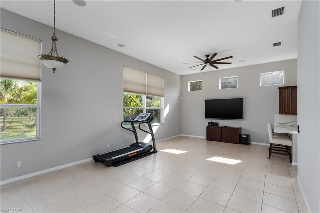 510 13th St NW, Naples, FL 34120-12
