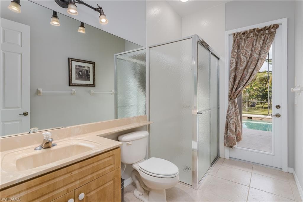 510 13th St NW, Naples, FL 34120-14