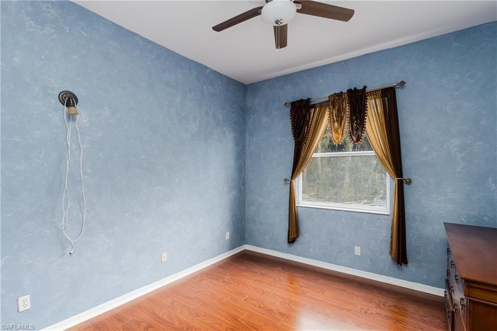 510 13th St NW, Naples, FL 34120-19
