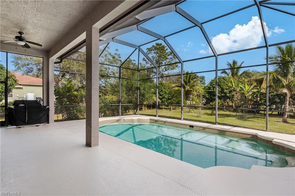 510 13th St NW, Naples, FL 34120-25