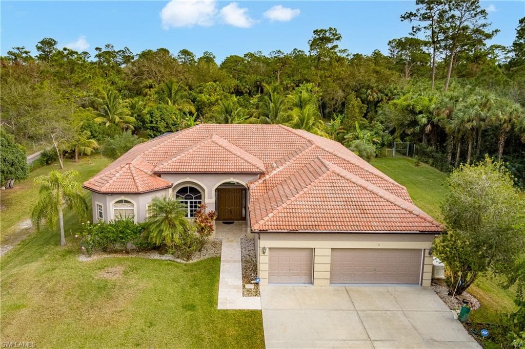 510 13th St NW, Naples, FL 34120-1