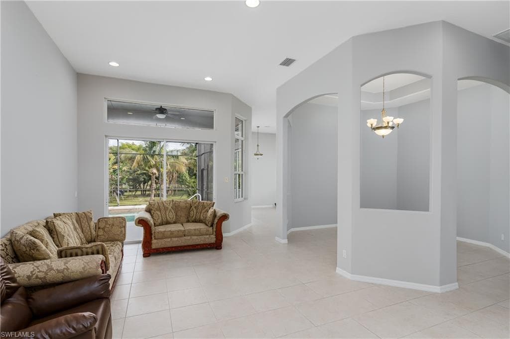 510 13th St NW, Naples, FL 34120-4