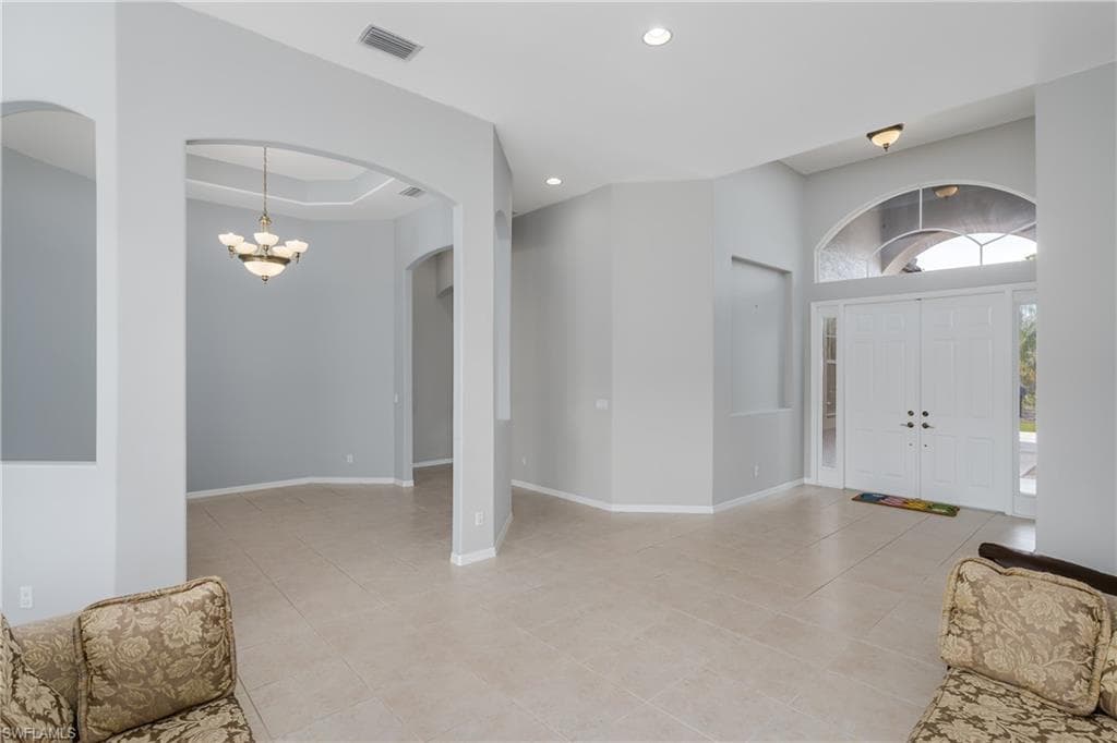 510 13th St NW, Naples, FL 34120-7