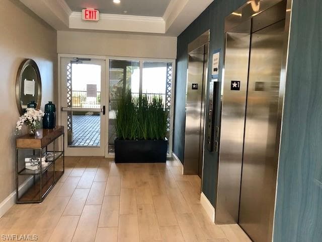 9577 Gulf Shore Dr 304, Naples, FL 34108-4