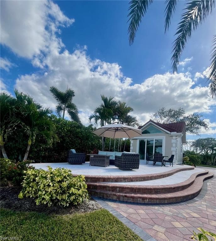4601 Southern Breeze Dr, Naples, FL 34114-9
