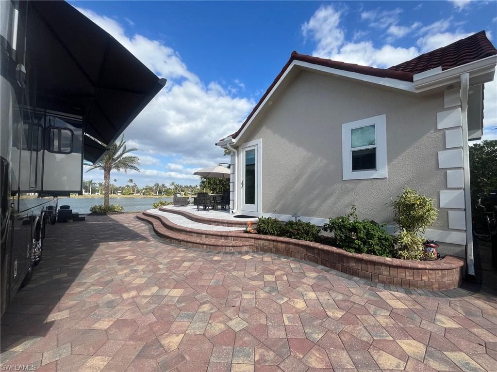 4601 Southern Breeze Dr, Naples, FL 34114-4