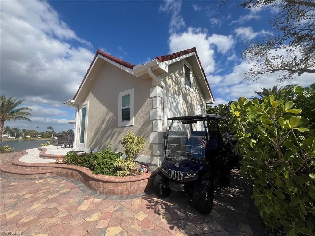 4601 Southern Breeze Dr, Naples, FL 34114-6