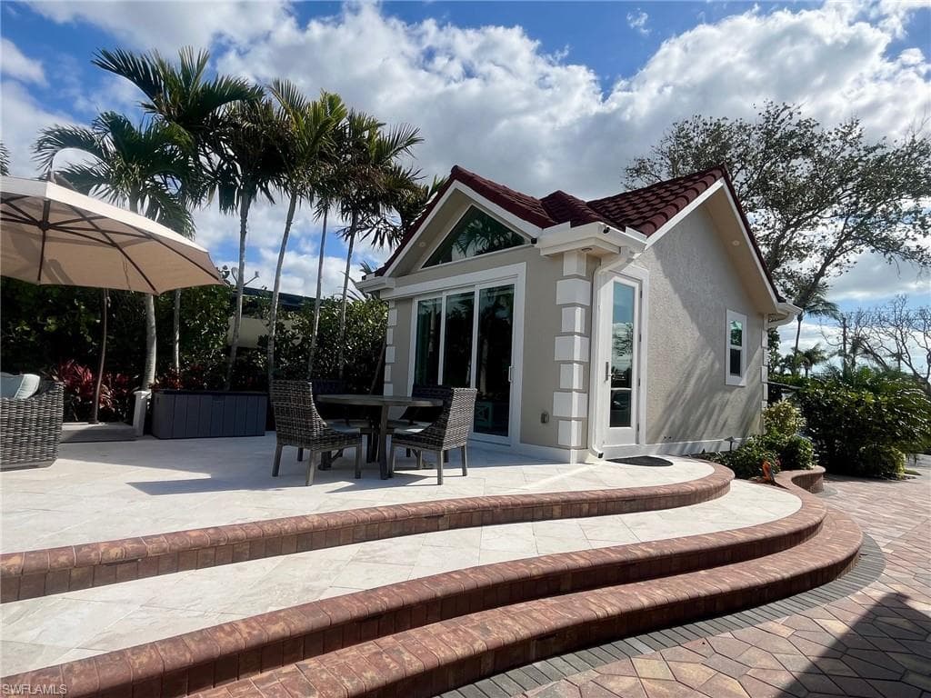 4601 Southern Breeze Dr, Naples, FL 34114-7