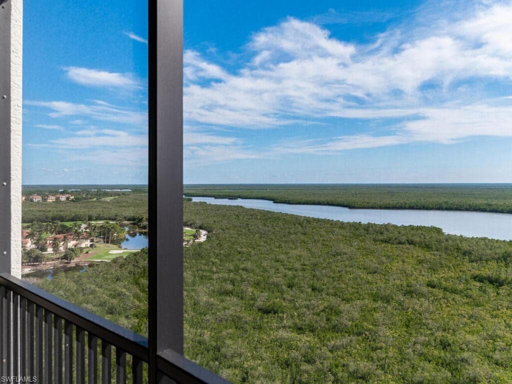 1050 Borghese Ln 1404, Naples, FL 34114-4
