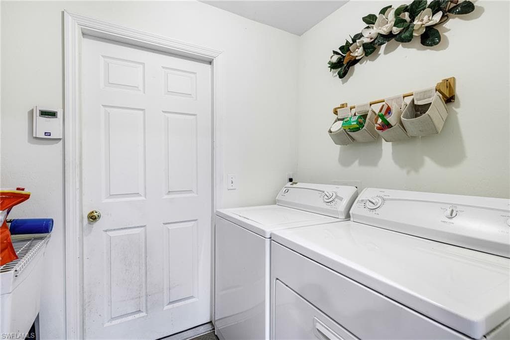 711 12th St NE, Naples, FL 34120-24