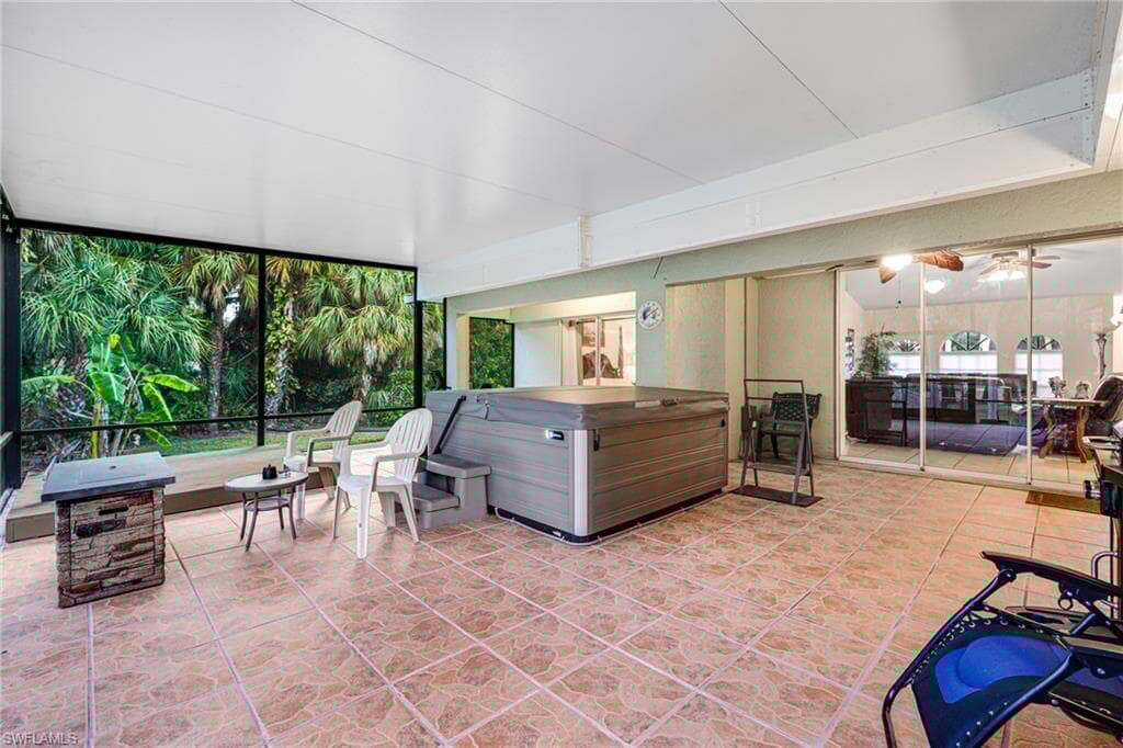 711 12th St NE, Naples, FL 34120-26