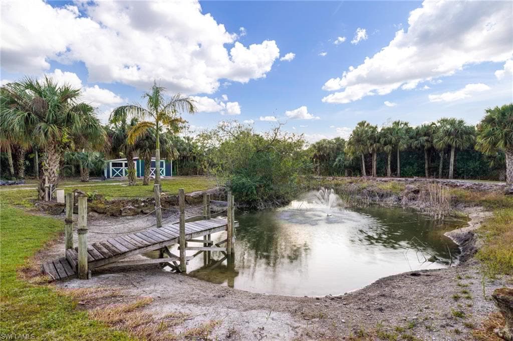 711 12th St NE, Naples, FL 34120-35