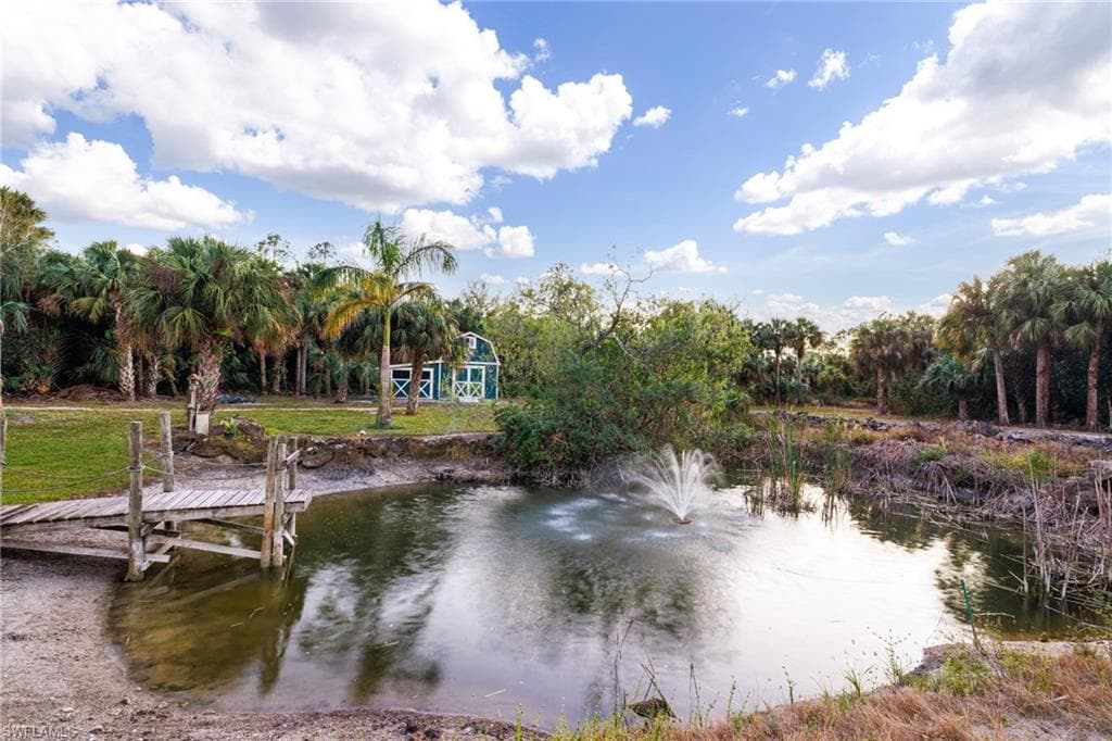 711 12th St NE, Naples, FL 34120-38