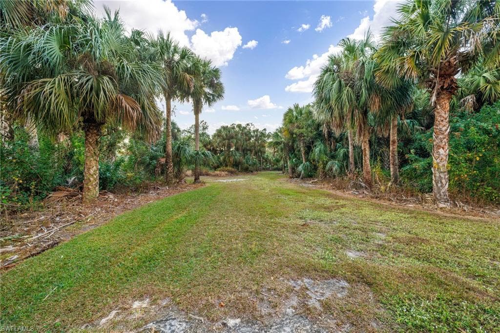 711 12th St NE, Naples, FL 34120-41