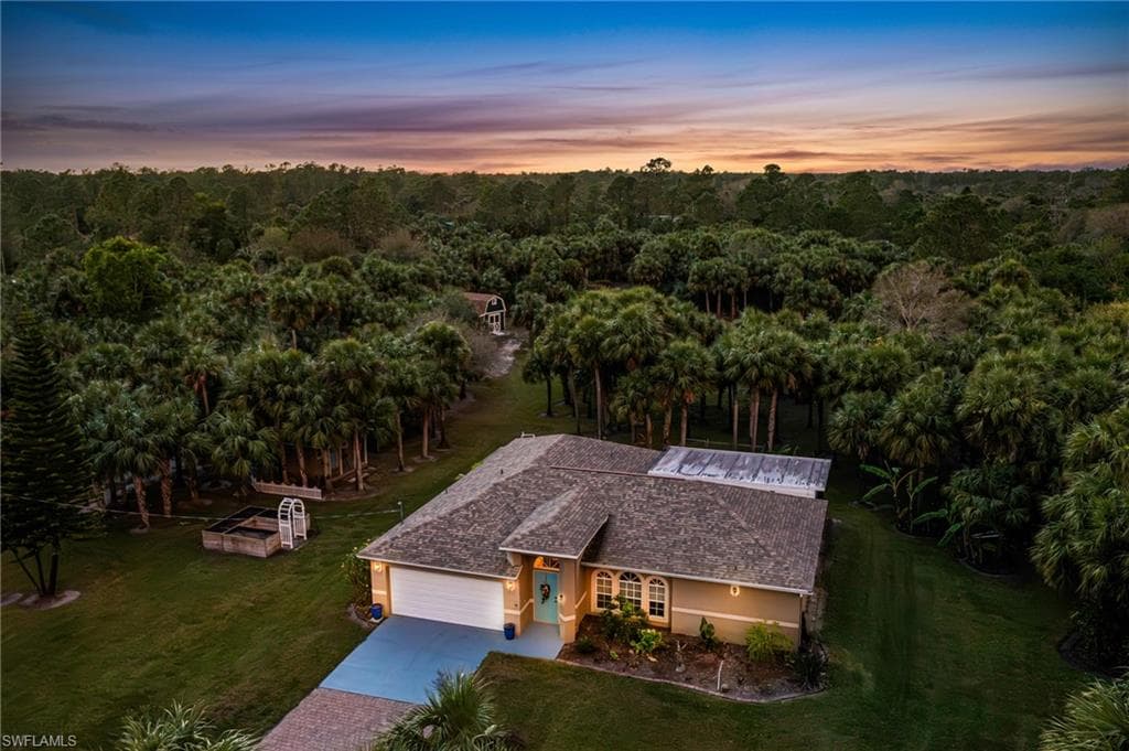 711 12th St NE, Naples, FL 34120-45