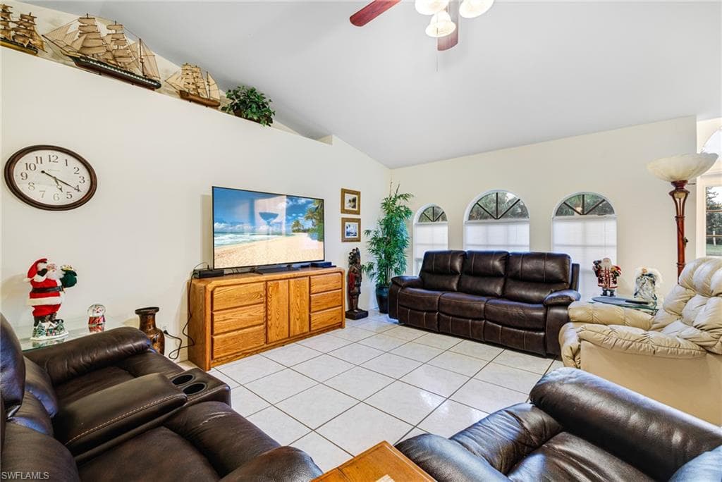 711 12th St NE, Naples, FL 34120-7