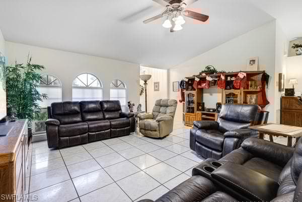 711 12th St NE, Naples, FL 34120-8