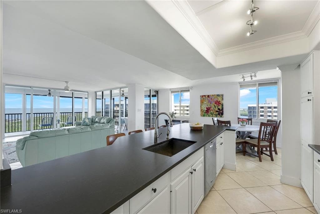 11 Bluebill Ave 1105, Naples, FL 34108-9