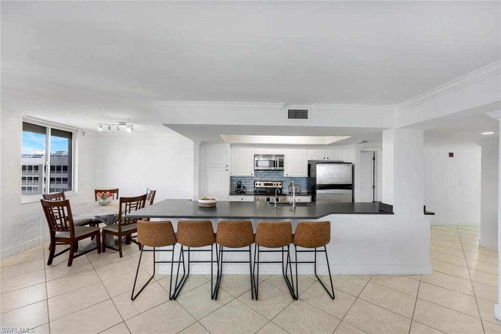 11 Bluebill Ave 1105, Naples, FL 34108-12