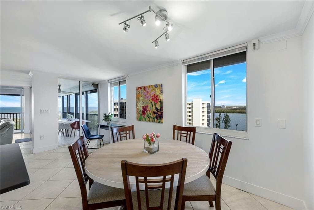 11 Bluebill Ave 1105, Naples, FL 34108-13