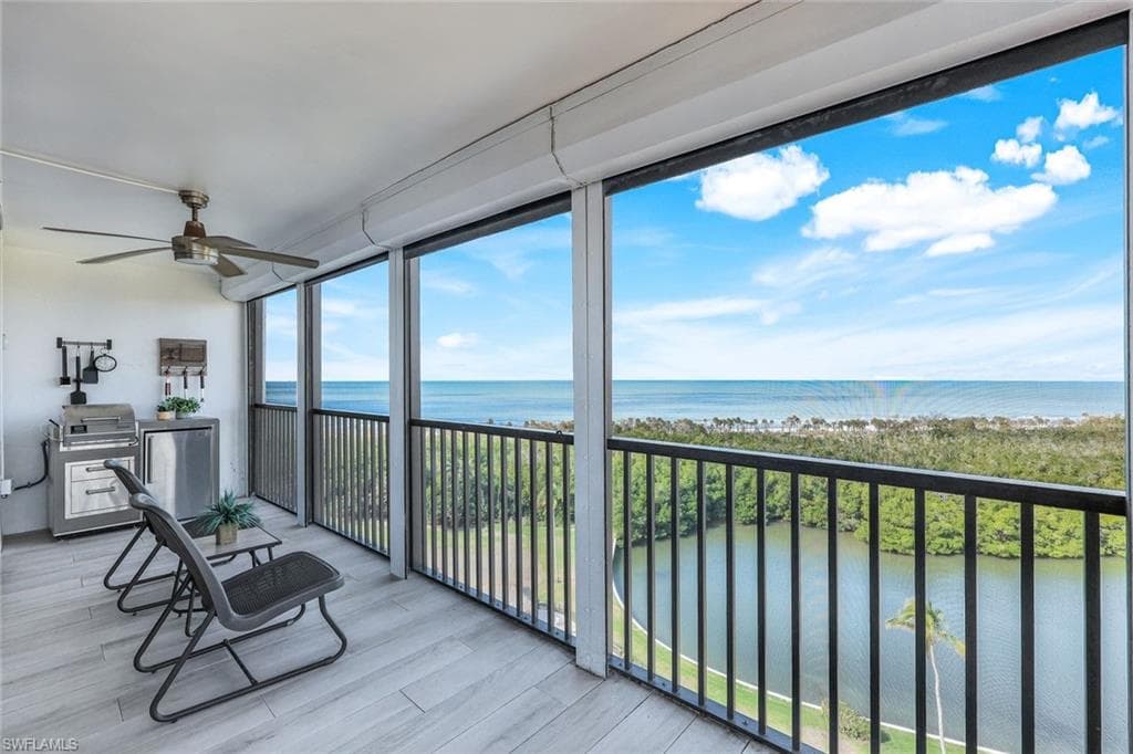 11 Bluebill Ave 1105, Naples, FL 34108-1