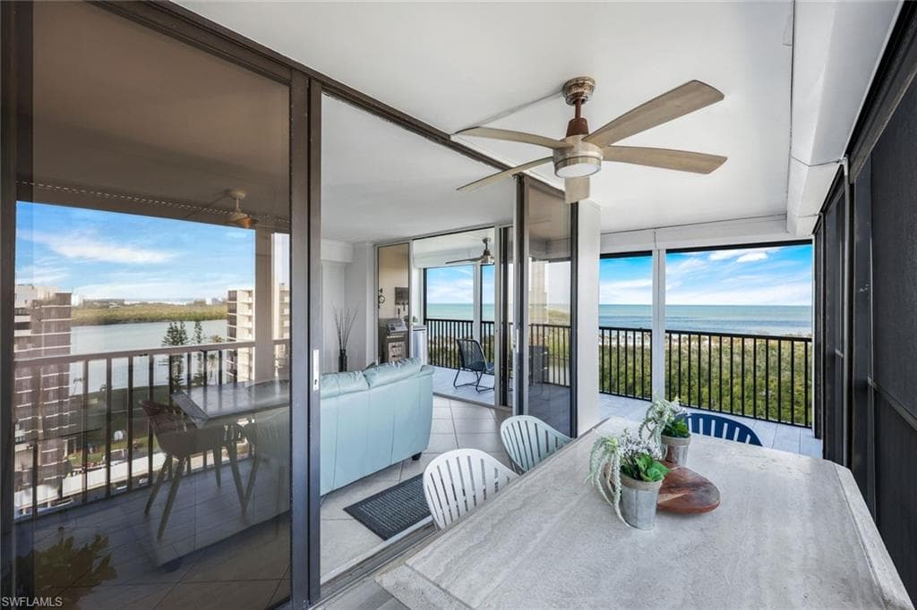 11 Bluebill Ave 1105, Naples, FL 34108-3