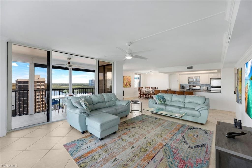 11 Bluebill Ave 1105, Naples, FL 34108-5